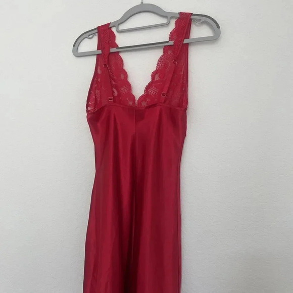 Victoria’s Secret Gold Label Size Small Red Satin Long Slip Dress Sleepwear - Picture 4 of 11